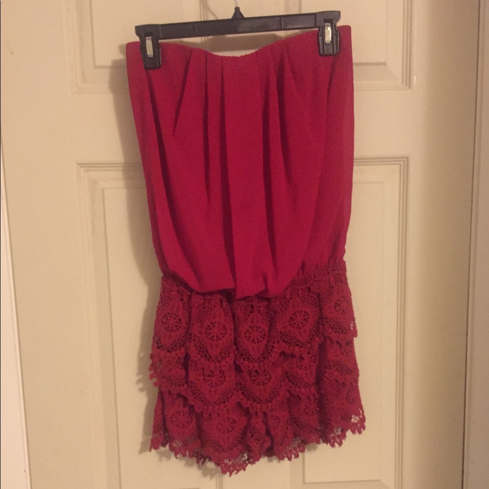 Strapless Crocheted romper.